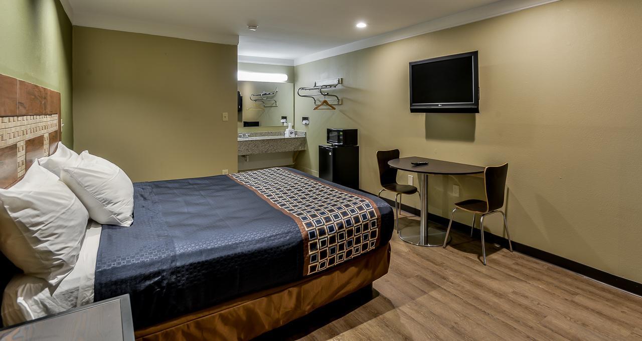 Budgetel Inn And Suites Raleigh Zewnętrze zdjęcie